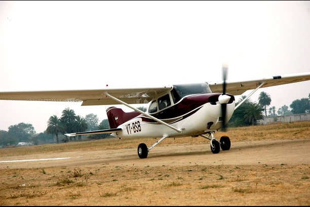 Cessna 172S VT-BSB
